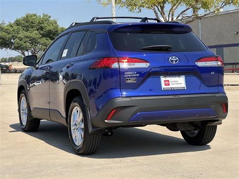 Certified 2025 Toyota Corolla Cross LE w/ Moonroof Package image 3
