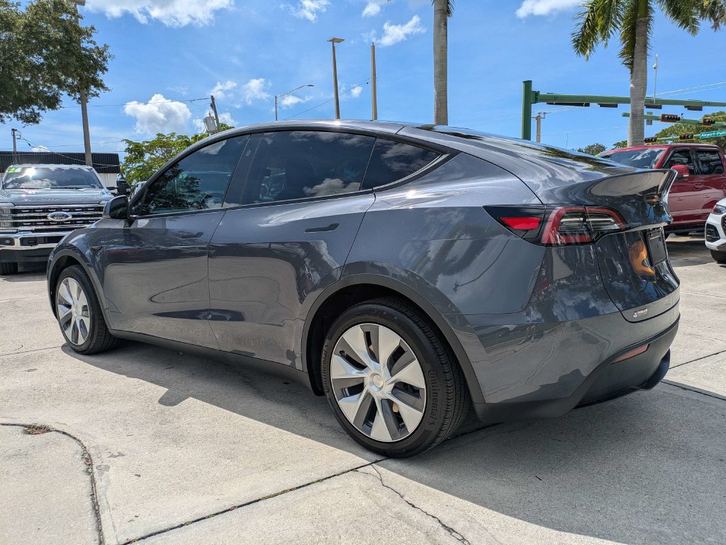 Used 2023 Tesla Model Y Long Range AWD/4WD image 12