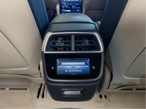 Used 2023 Lucid Air Touring AWD/4WD image 19