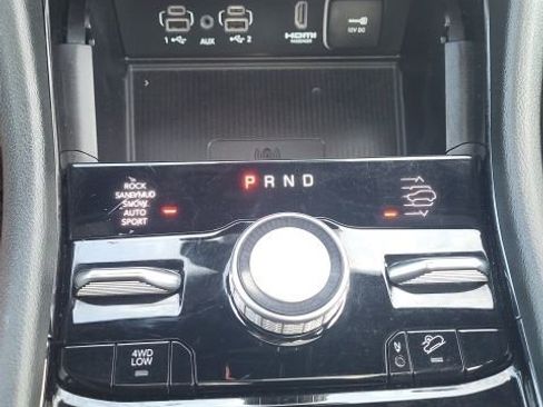 Used 2023 Jeep Grand Cherokee Overland w/ Advanced Protech Group III image 13