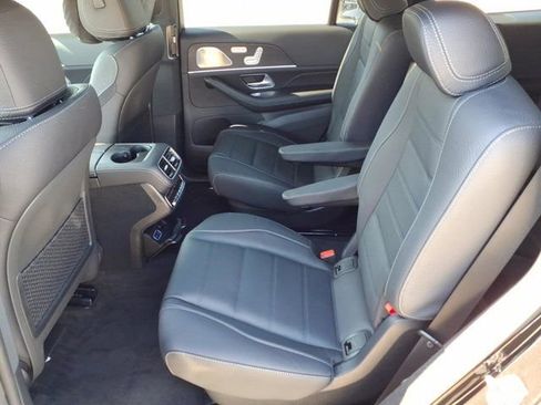 New 2026 Mercedes-Benz GLS 580 4MATIC image 17