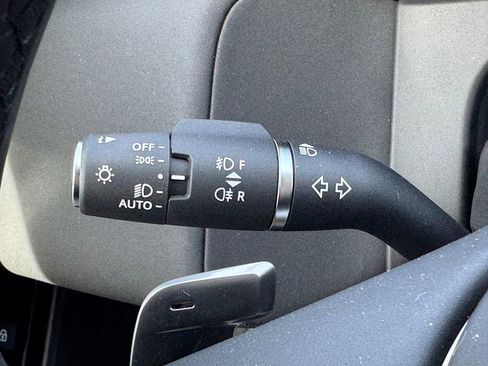 New 2026 Land Rover Range Rover Velar Dynamic SE image 16