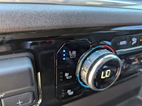 Used 2024 GMC Sierra 1500 SLT w/ SLT Premium Plus Package image 21