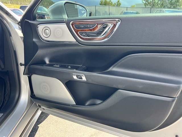 Used 2018 Lincoln Continental Reserve w/ Luxury Package AWD/4WD image 47