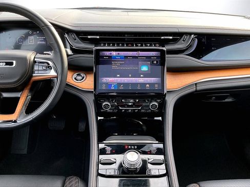 Certified 2023 Jeep Grand Cherokee L Summit image 12