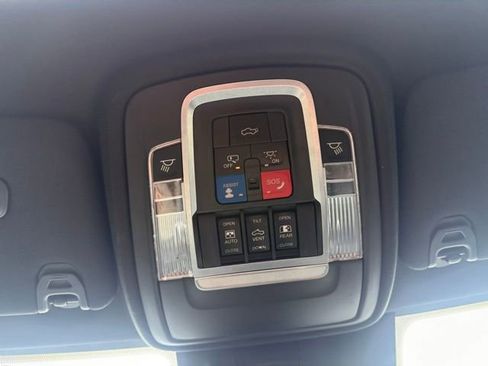 Used 2019 RAM 2500 Laramie AWD/4WD image 33