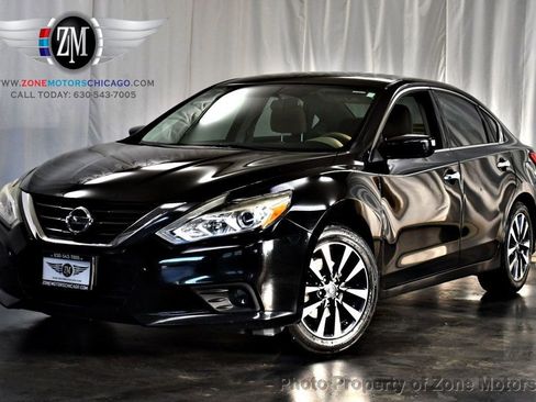 Used 2017 Nissan Altima 2.5 SV image 1