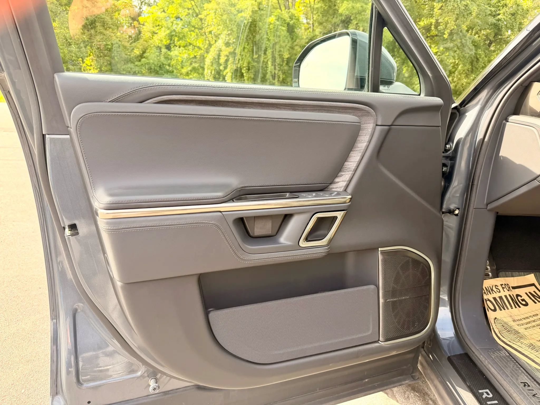 Used 2022 Rivian R1T Adventure AWD/4WD image 17