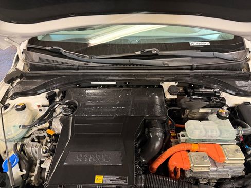 Used 2018 Hyundai Ioniq SEL image 20