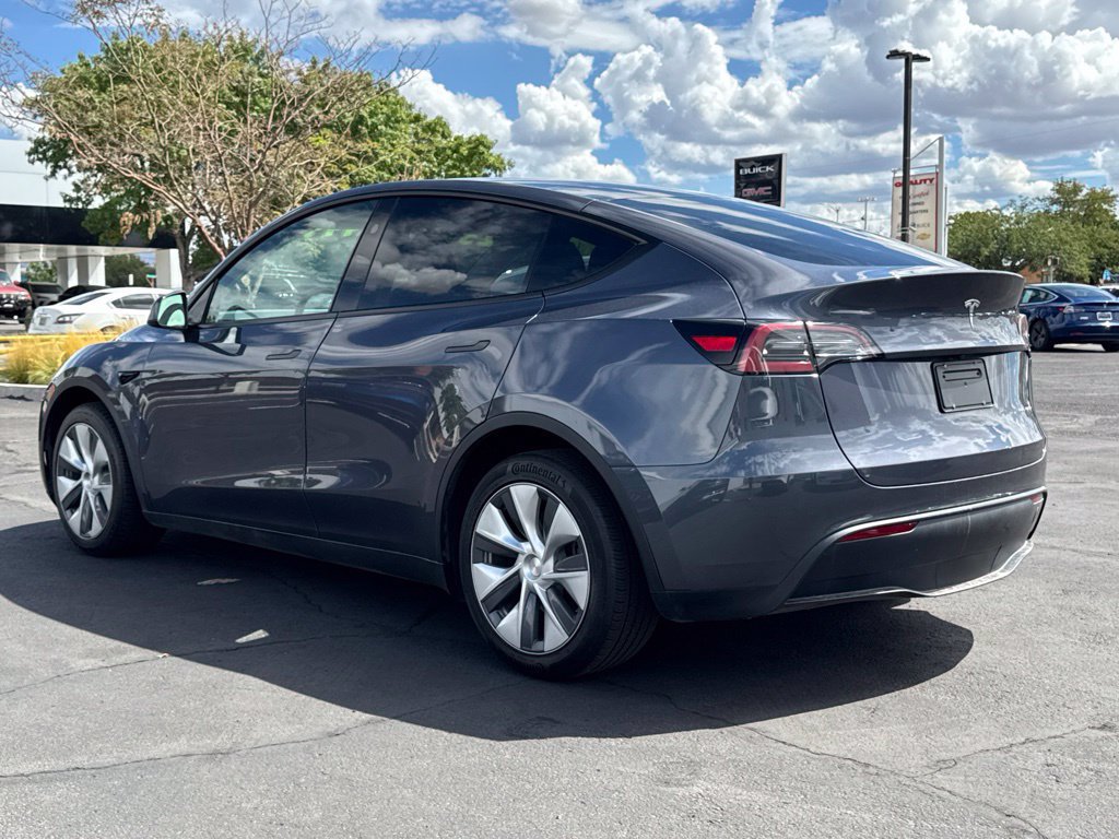 Used 2023 Tesla Model Y Long Range AWD/4WD image 6