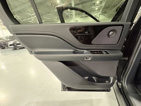 Used 2025 Lincoln Aviator Reserve w/ Illumination Package AWD/4WD image 41