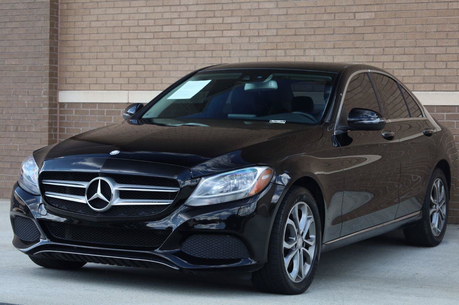Used 2017 Mercedes-Benz C 300 4MATIC Sedan image 6