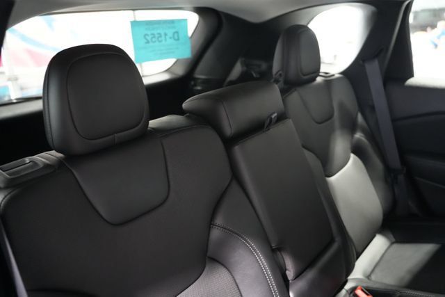 Used 2022 Jeep Cherokee Limited AWD/4WD image 18