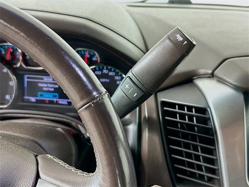 Used 2018 Chevrolet Tahoe LT image 17