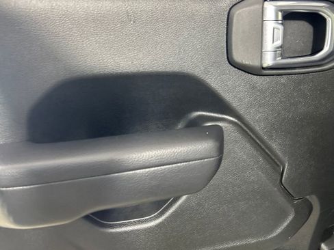 Used 2024 Jeep Wrangler Willys image 15