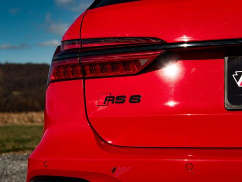 Used 2021 Audi RS 6 4.0 TFSI quattro image 32