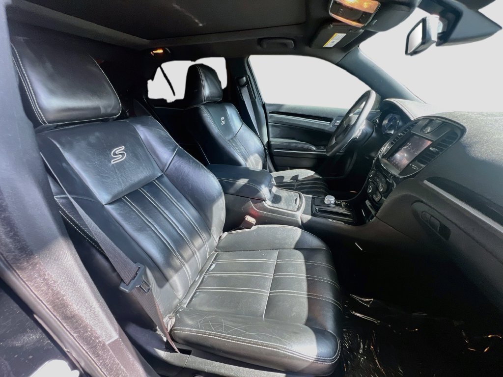 Used 2022 Chrysler 300 S RWD image 29