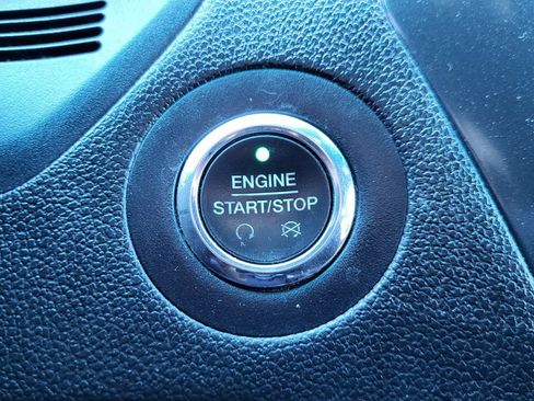 Used 2016 Ford Explorer XLT w/ Equipment Group 201A AWD/4WD image 25