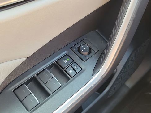 Certified 2025 Toyota RAV4 XLE w/ Convenience Package image 32