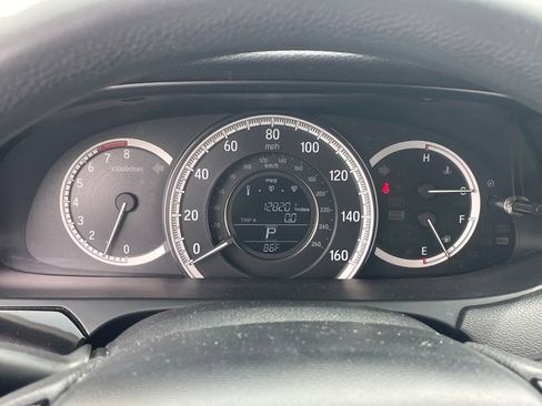 Used 2017 Honda Accord LX image 10