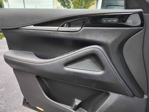 Certified 2025 INFINITI QX60 Pure image 11