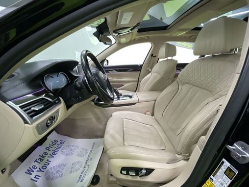 Used 2018 BMW 740e xDrive image 18