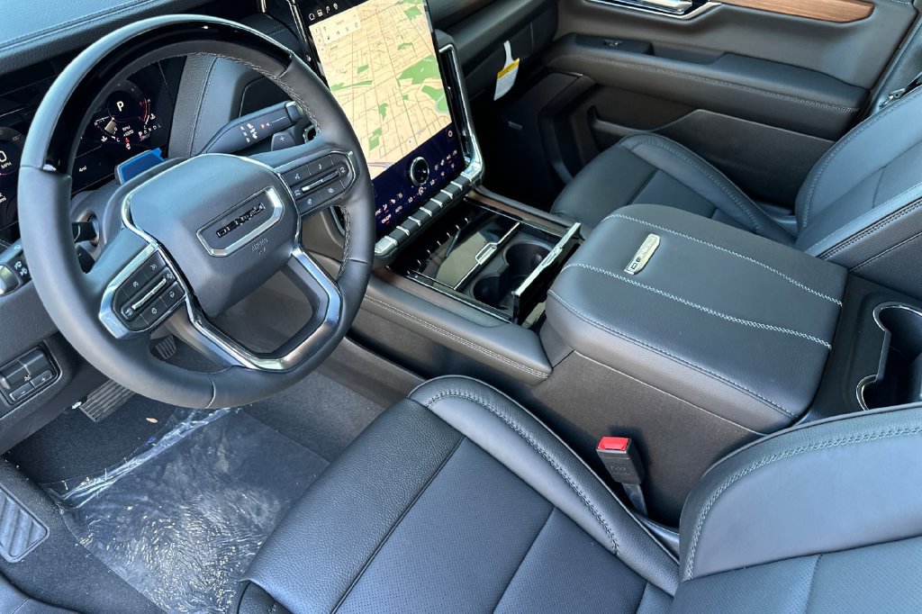 New 2027 GMC Yukon Denali w/ Advanced Technology Package AWD/4WD image 12