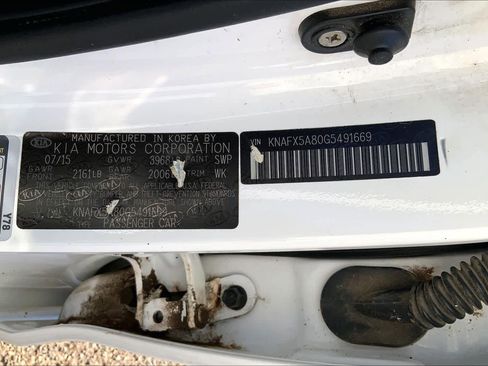 Used 2016 Kia Forte EX image 31