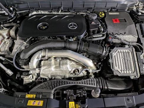 Certified 2025 Mercedes-Benz GLB 250 image 23