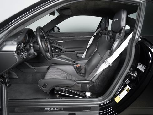 Used 2016 Porsche 911 R image 22