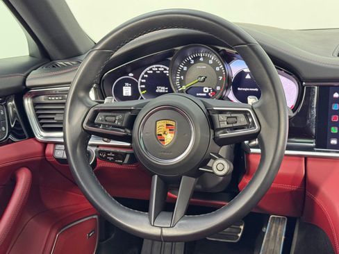 Used 2022 Porsche Panamera 4 w/ Premium Package image 21