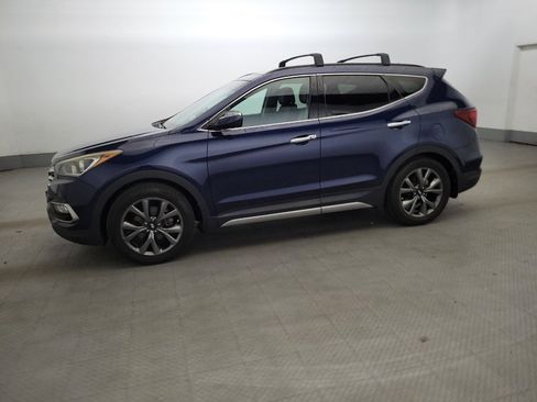 Used 2018 Hyundai Santa Fe Sport FWD image 2