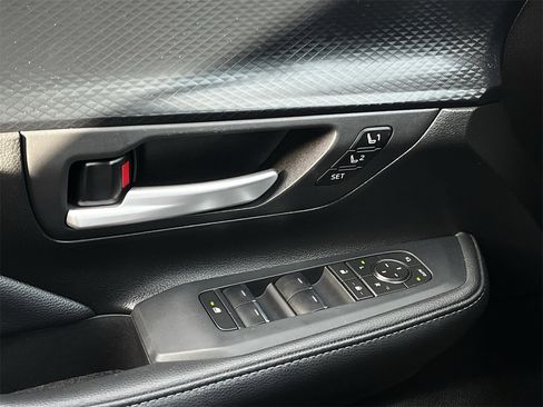 Used 2024 Toyota Grand Highlander AWD Hybrid image 20