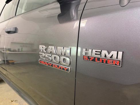 Used 2014 RAM 2500 Tradesman w/ Chrome Appearance Group AWD/4WD image 28