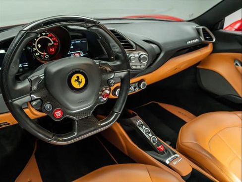 Used 2018 Ferrari 488 GTB image 11
