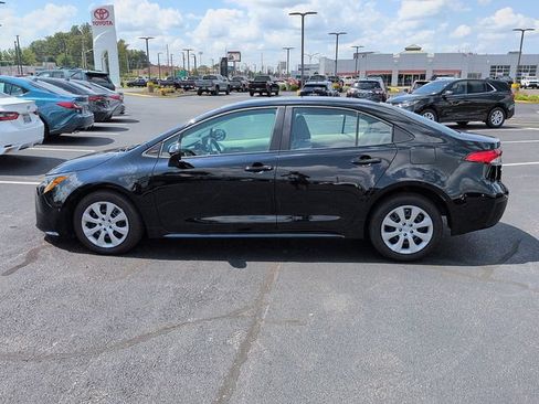 Certified 2026 Toyota Corolla LE FWD image 4