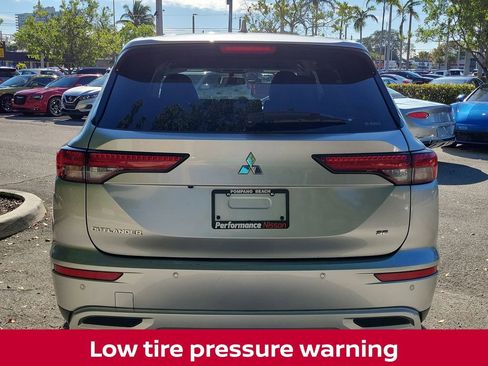 Used 2024 Mitsubishi Outlander SE image 7