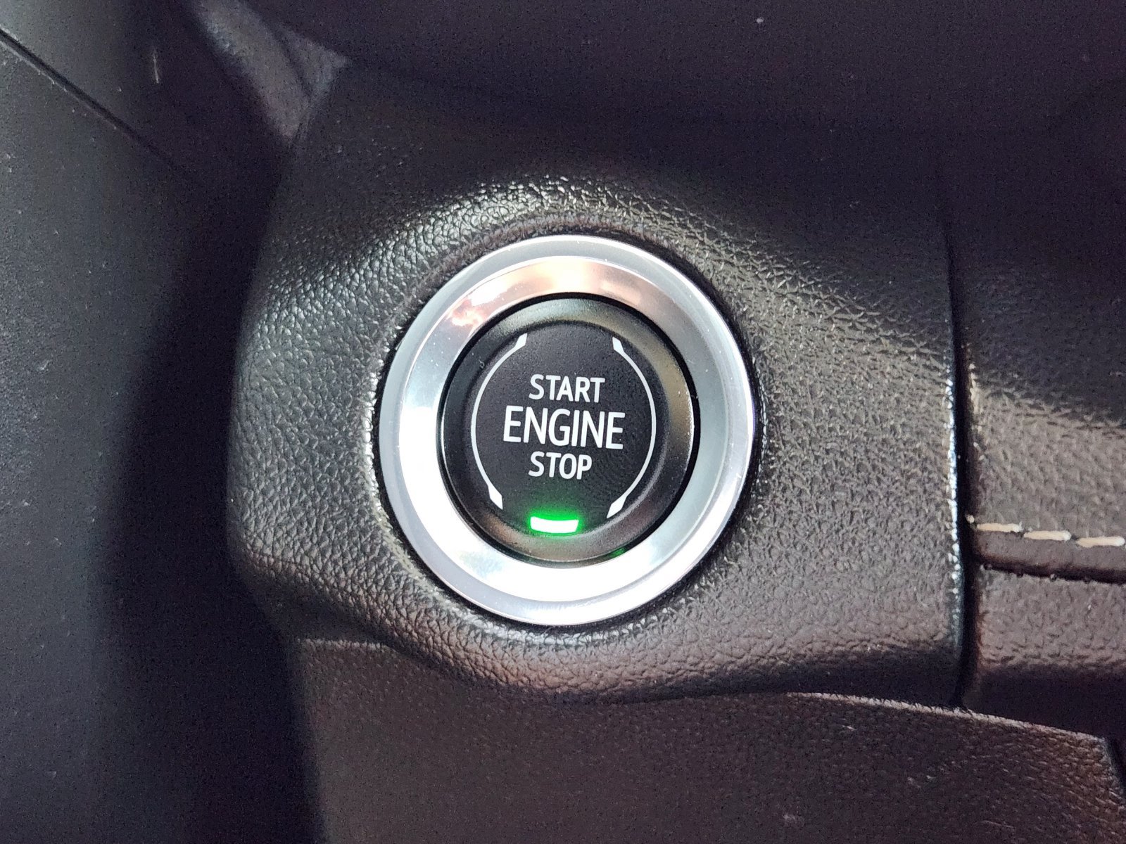 Used 2023 Buick Envision Avenir FWD image 24