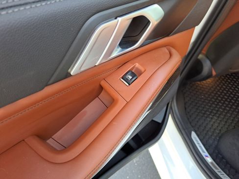 Used 2022 BMW X5 xDrive45e w/ M Sport Package image 12