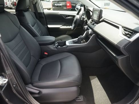 Used 2021 Toyota RAV4 XLE Premium AWD/4WD image 19