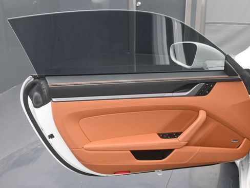 Certified 2025 Porsche 911 Carrera RWD image 7