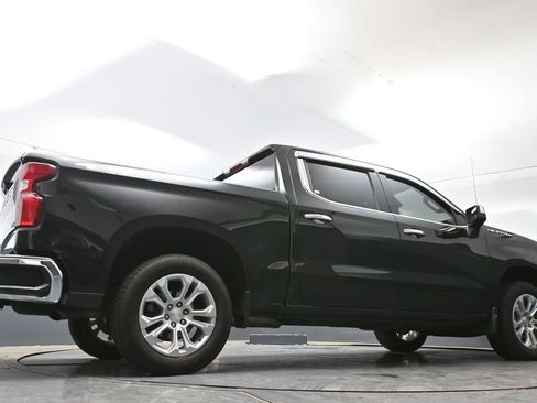 Used 2023 Chevrolet Silverado 1500 LTZ AWD/4WD image 24