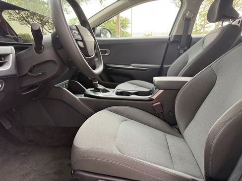 Used 2025 Kia K4 FWD image 27