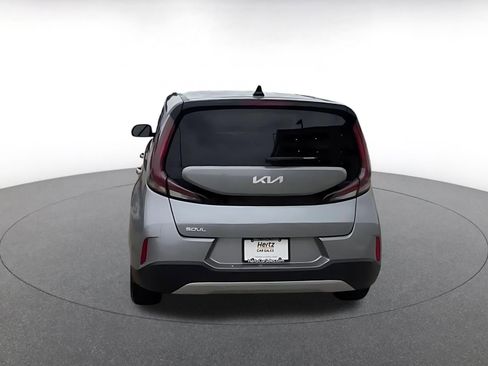 Used 2025 Kia Soul LX w/ LX Technology Package FWD image 11