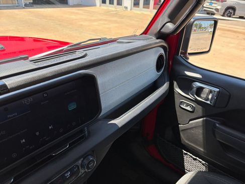 Used 2025 Jeep Wrangler Unlimited Sport AWD/4WD image 34