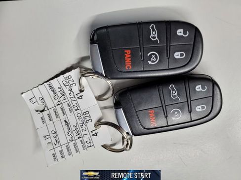 Used 2019 Jeep Grand Cherokee Limited image 13