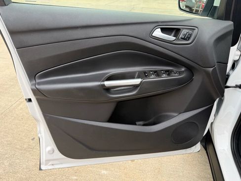 Used 2019 Ford Escape Titanium AWD/4WD image 29