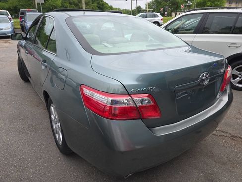 Used 2007 Toyota Camry XLE FWD image 5