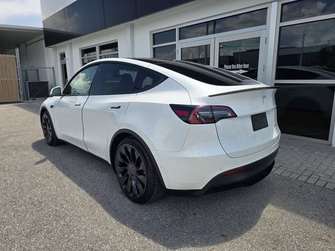 Used 2022 Tesla Model Y Performance AWD/4WD image 5