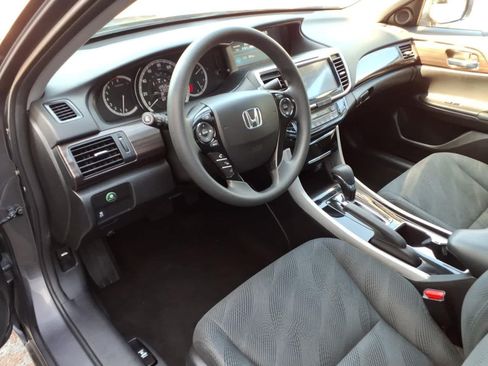 Used 2016 Honda Accord EX image 13